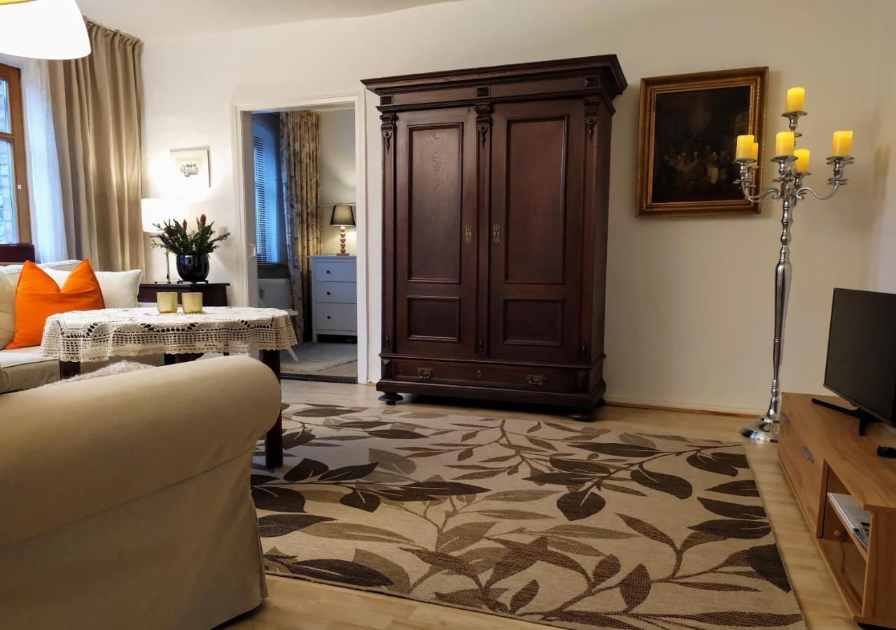 Schlossparkferienwohnungen Rheinsberg Mit Garten Bagian luar foto