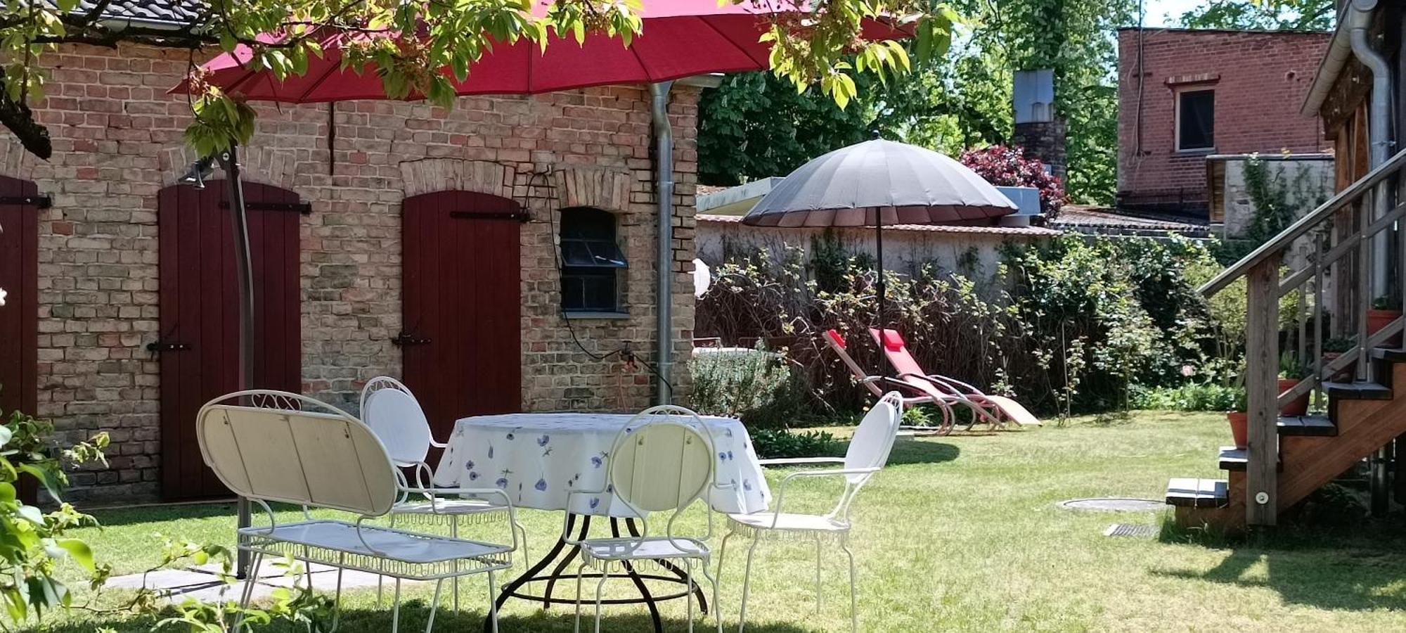 Schlossparkferienwohnungen Rheinsberg Mit Garten Bagian luar foto